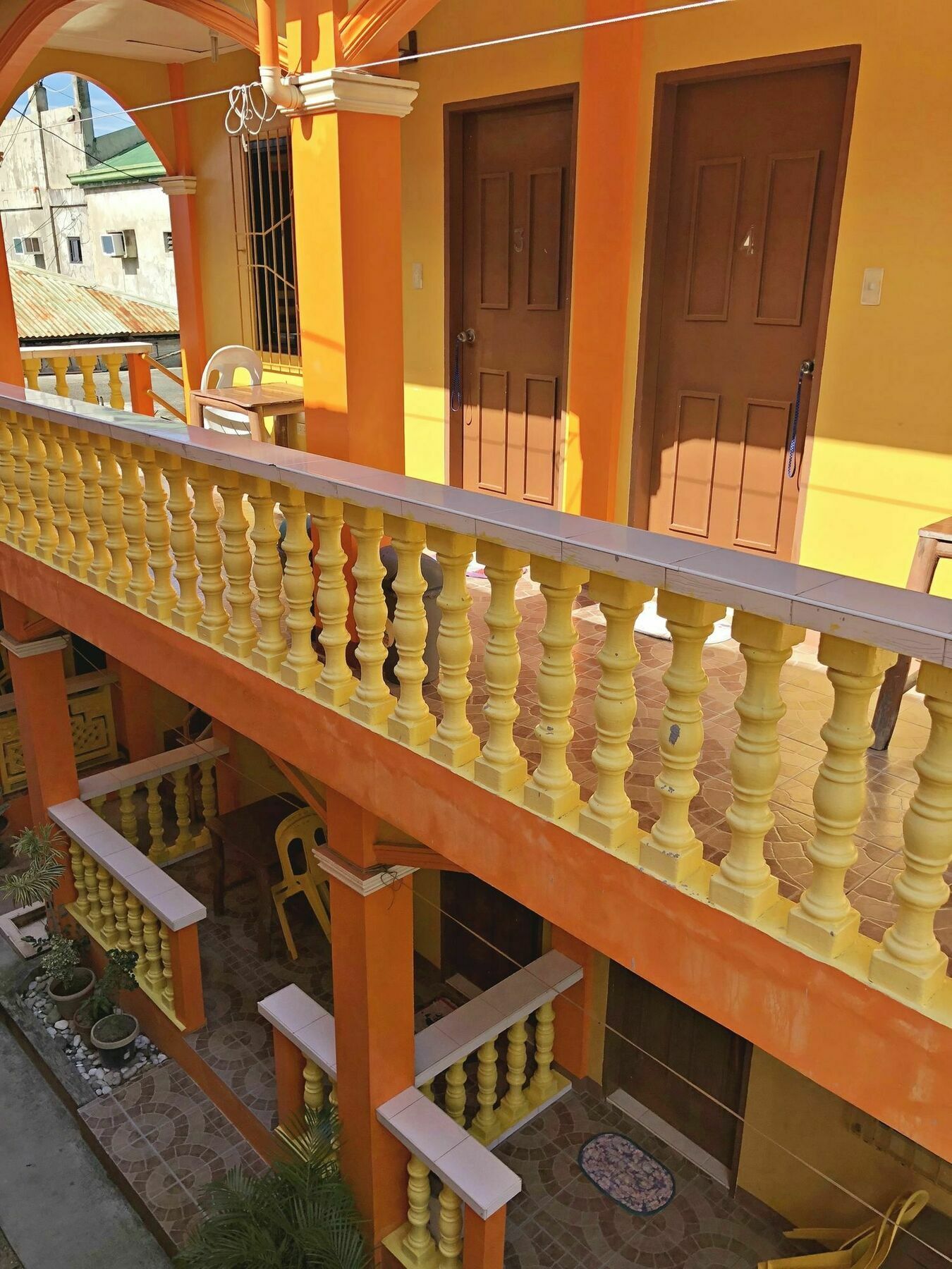 Queen Of Isle Cottages And Restaurant Puerto Galera Exterior foto