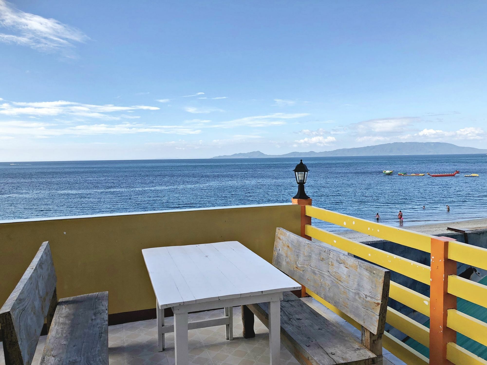 Queen Of Isle Cottages And Restaurant Puerto Galera Exterior foto